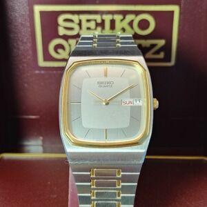 Vintage 1994 Seiko Day/Date 36mm Mens Quartz Watch With Box Integrated Bracelet
